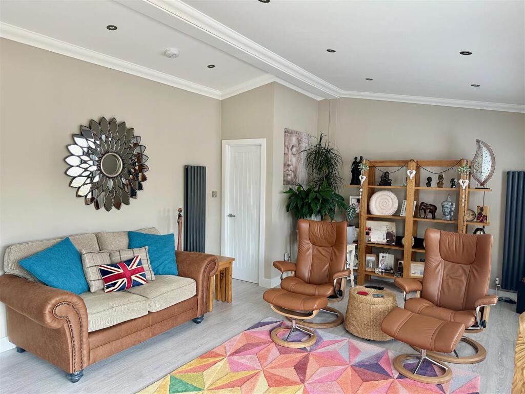 Additional image 3 of Pompeys Lane, Ferndown