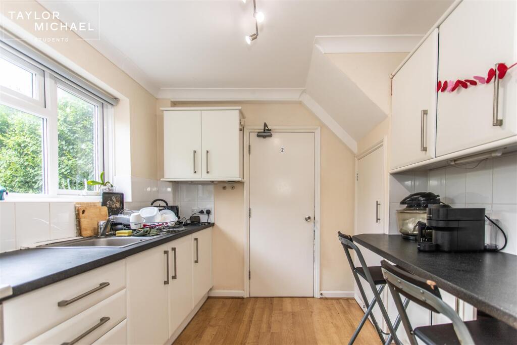 Additional image 19 of Southall Avenue, Brighton