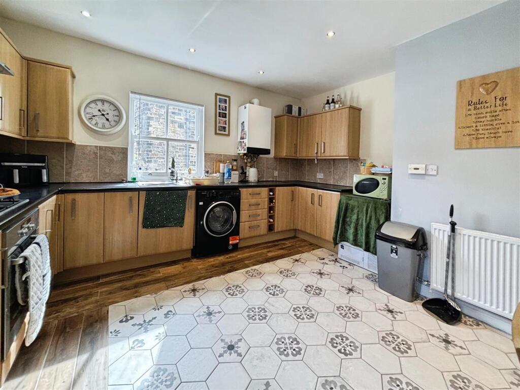 Additional image 4 of Wibsey Bank, Bradford, BD6 1AR