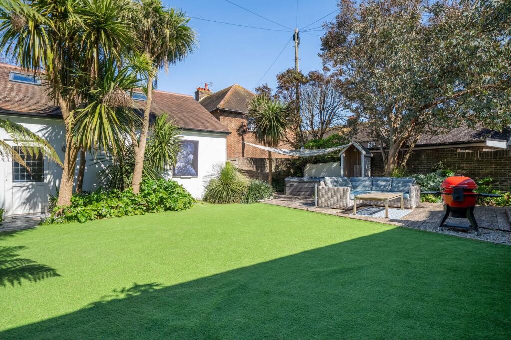 Additional image 41 of West Parade, Worthing, BN11