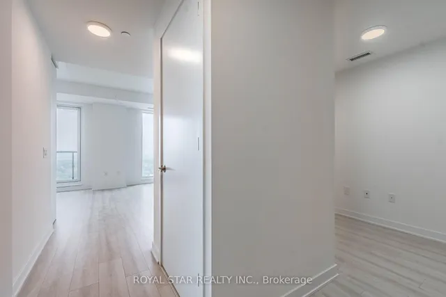 Additional image 10 of 130 River St Unit 2110