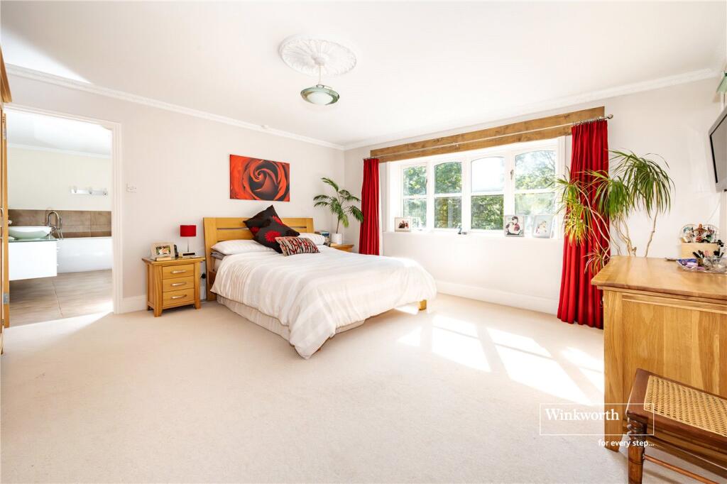 Additional image 5 of Friars Wood, Robins Way, Christchurch, Dorset, BH23