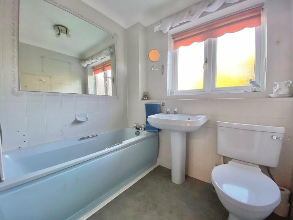 Additional image 15 of Lyndon Gate, 4 Chine Crescent Road, Bournemouth, BH2