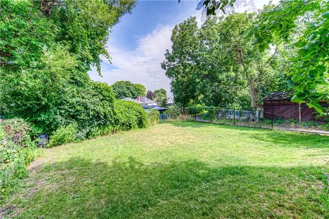 Additional image 25 of 244 Lancaster St