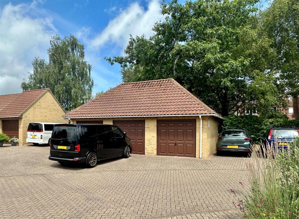 Additional image 6 of Lake Avenue, Poole