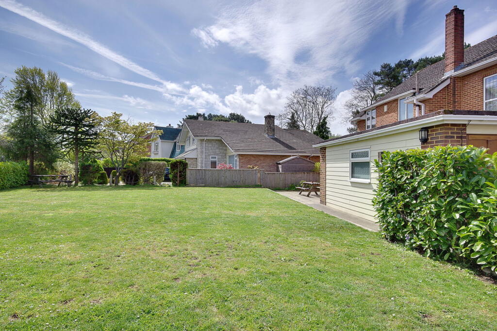 Additional image 37 of Queens Park, Bournemouth