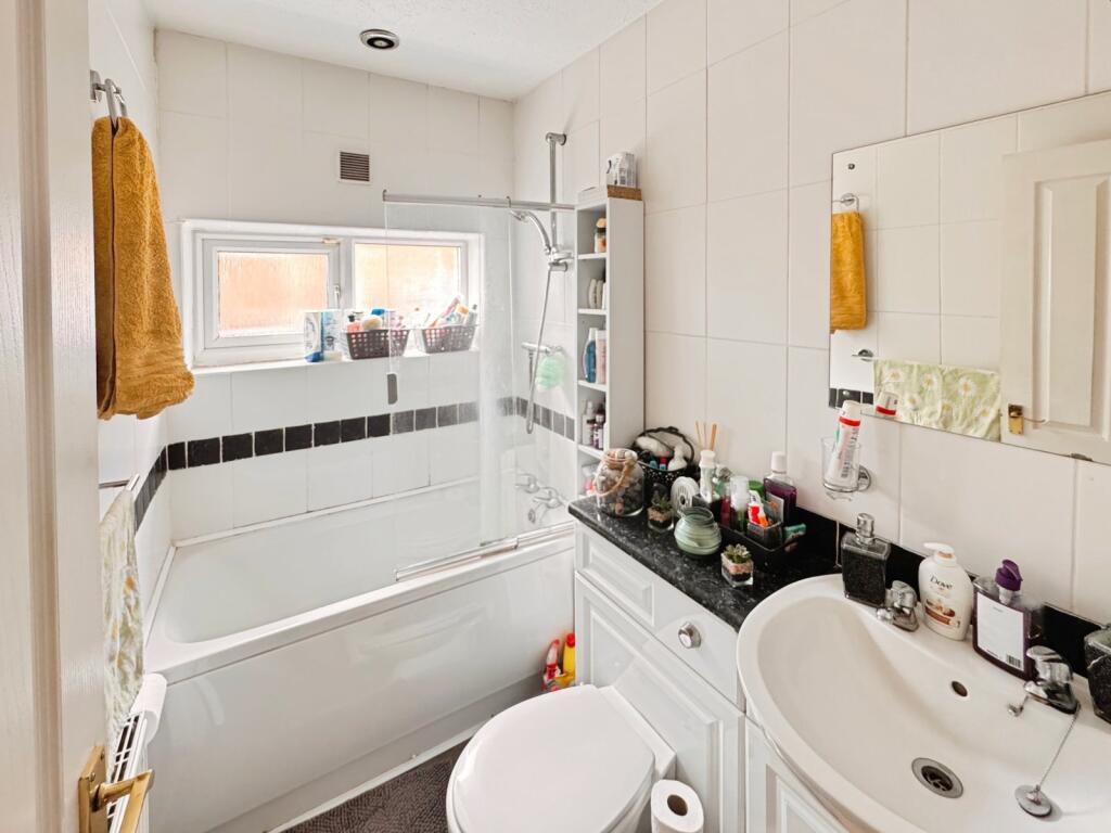 Additional image 7 of Pyenot Gardens, Cleckheaton, West Yorkshire, BD19