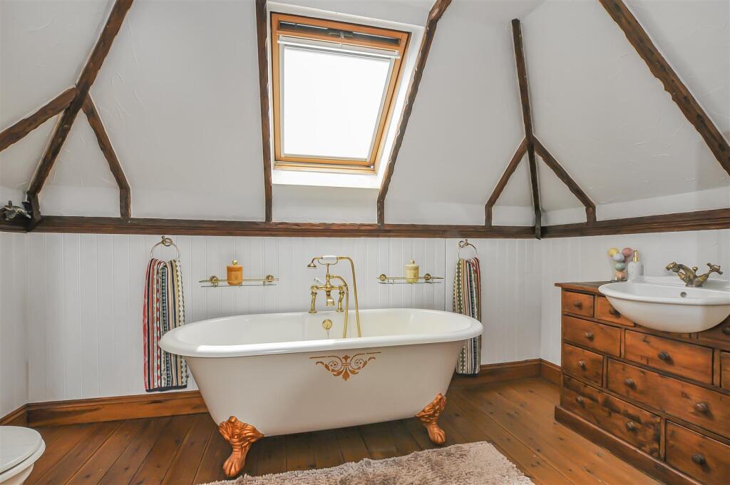 Additional image 16 of Reynards Way, Bricket Wood, St. Albans