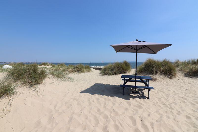 Additional image 17 of Mudeford Sand Spit hut 241