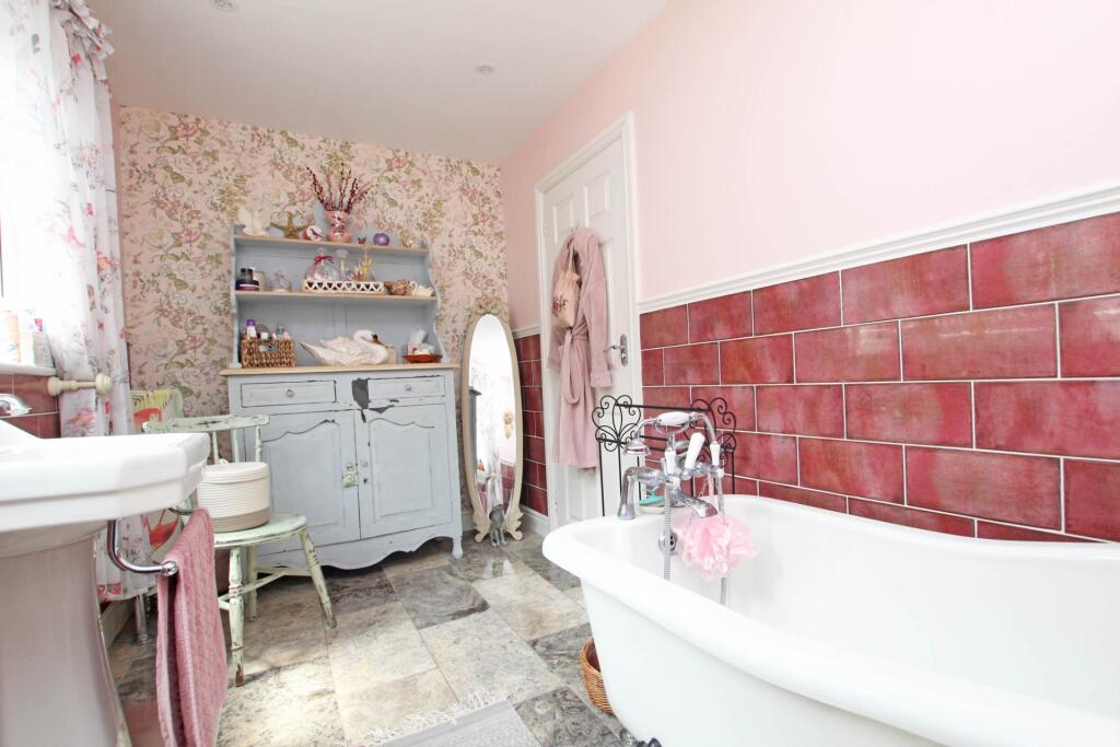 Additional image 5 of Willingdon Park Drive, Eastbourne, BN22 0DB