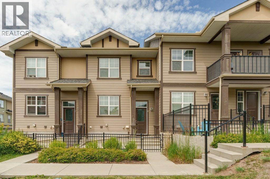 Primary image of 4 Evanscrest Gardens NW|Calgary, Alberta T3P0S1
