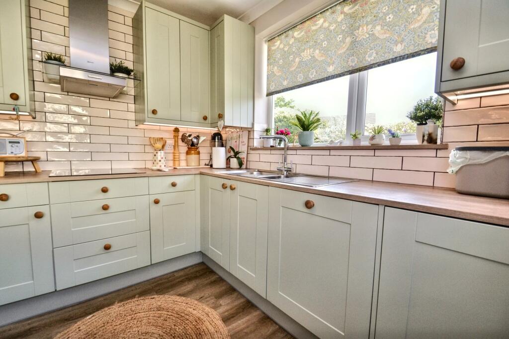 Additional image 4 of Broadstone