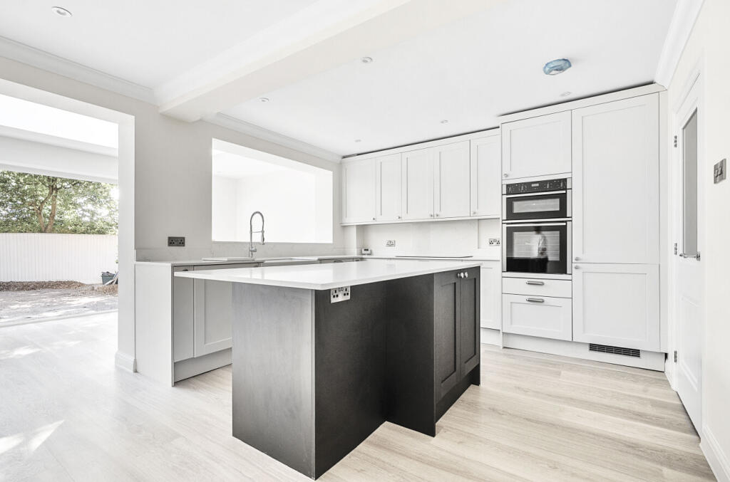 Additional image 6 of Latimers Close, Highcliffe, Christchurch, BH23