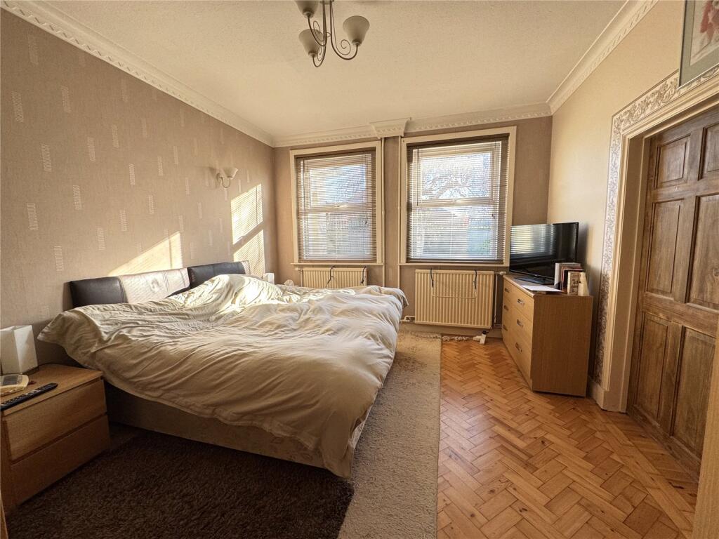 Additional image 10 of Highlands Road, Barton On Sea, Hampshire, BH25