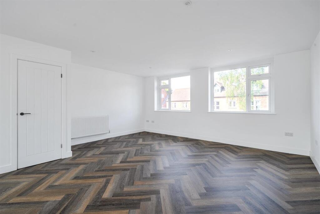 Additional image 3 of High Street, Knowle