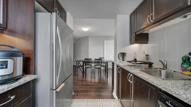 Additional image 23 of 25 Lower Simcoe St Unit 918