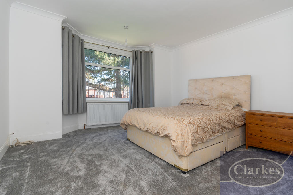 Additional image 10 of LARGE 3 DOUBLE BED West Way, Bournemouth