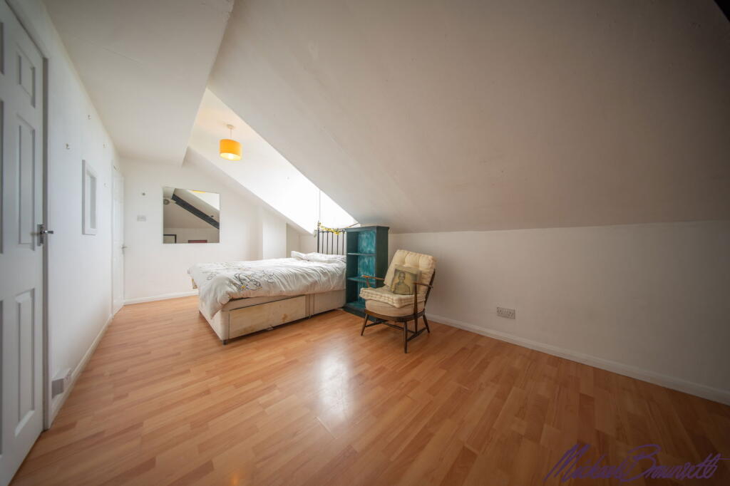 Additional image 13 of Gregory Crescent, Bradford, BD7 4PG