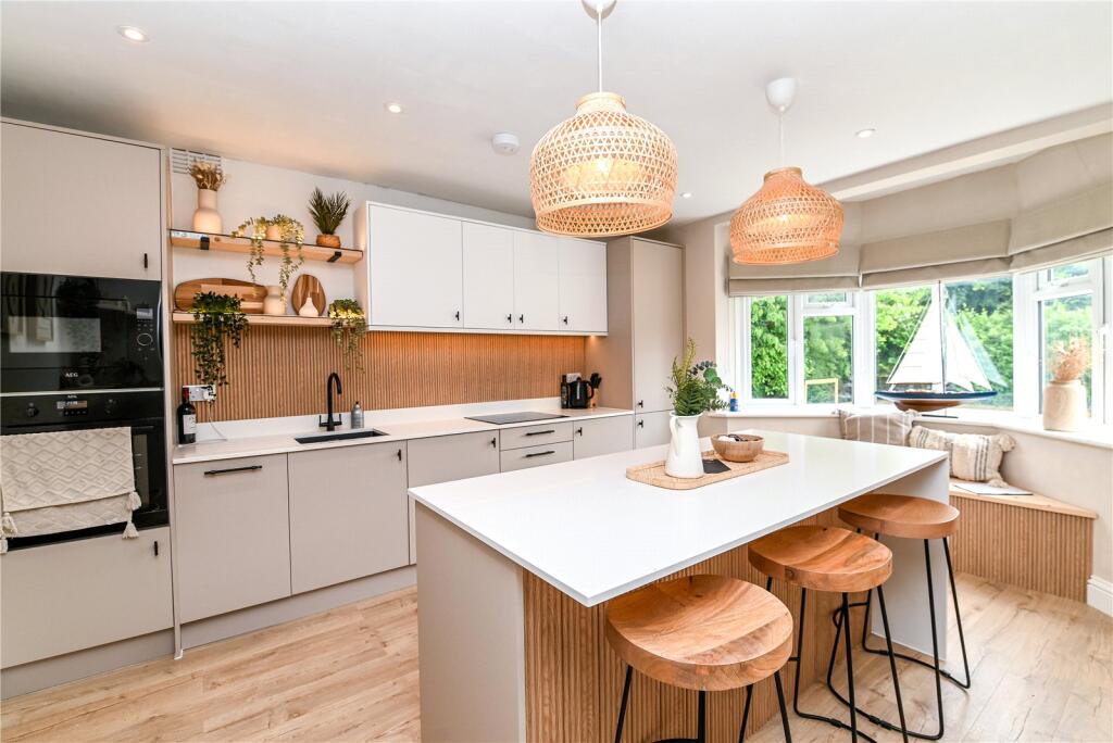 Additional image 16 of Seaward Avenue, Barton on Sea, New Milton, Hampshire, BH25