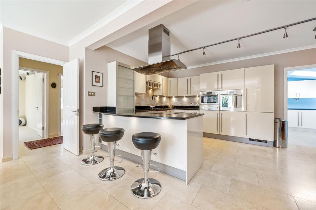 Additional image 28 of Crescent Walk, West Parley, Ferndown