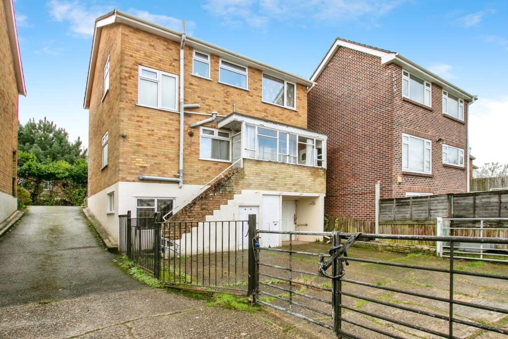 Additional image 3 of Wimborne Road, MUSCLIFF, Bournemouth, Dorset, BH10