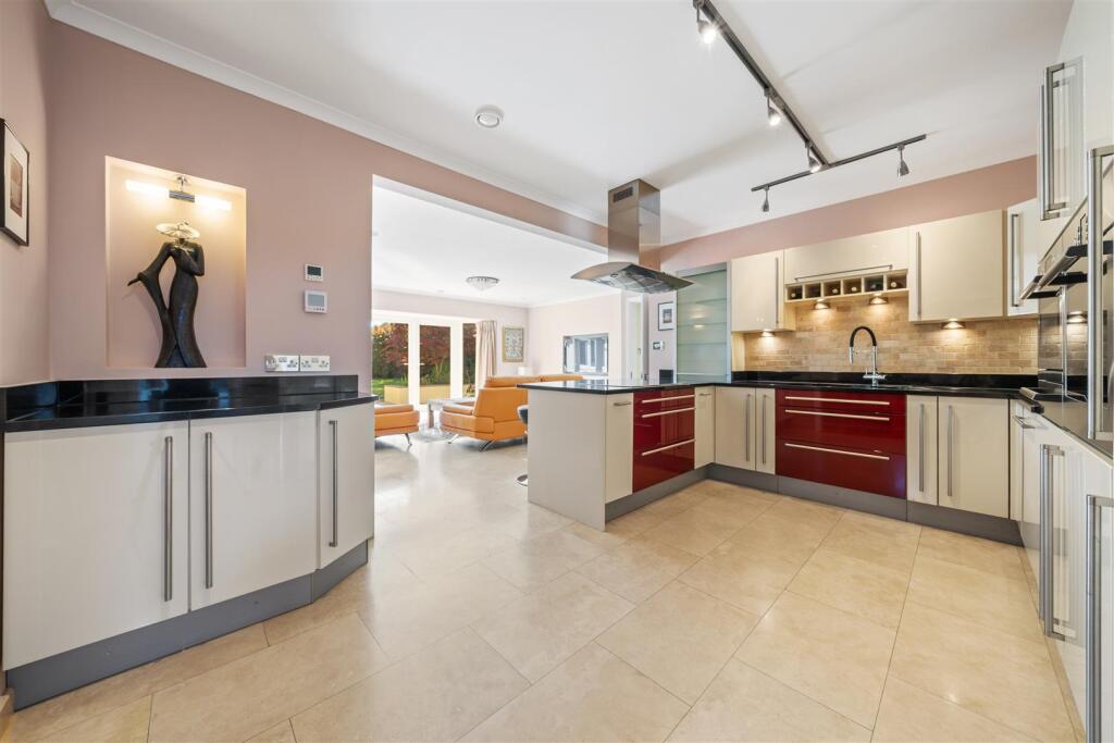 Additional image 25 of Crescent Walk, West Parley, Ferndown