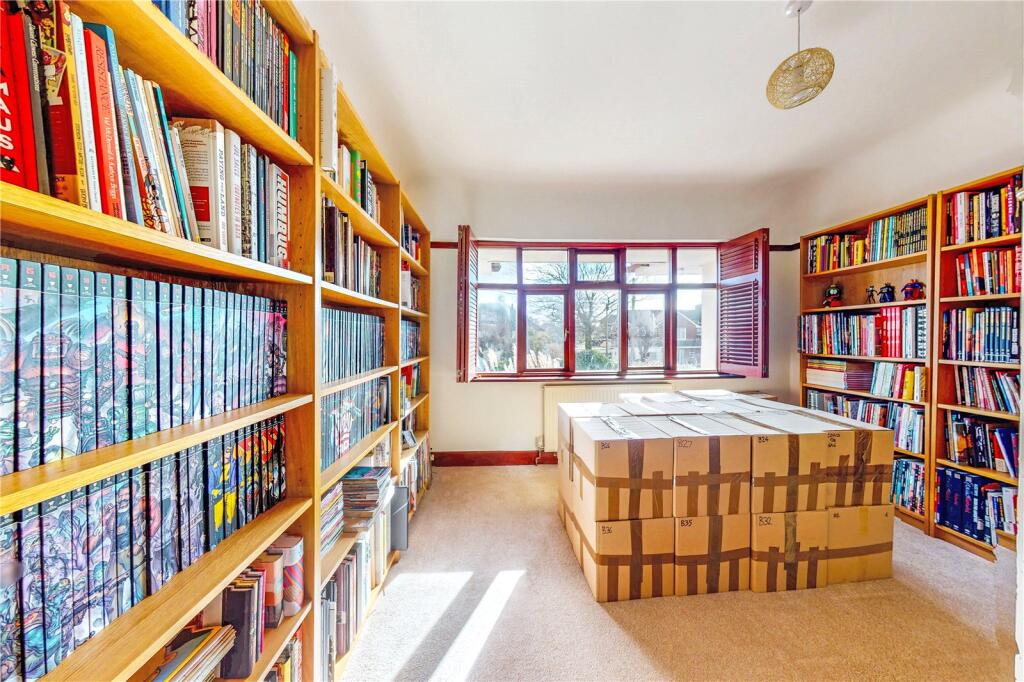 Additional image 21 of Chestnut Avenue, Barton on Sea, New Milton, Hampshire, BH25