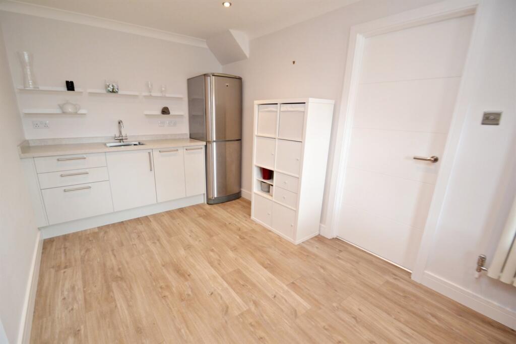 Additional image 21 of Broadstone