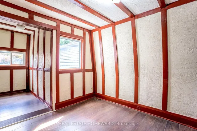 Additional image 12 of 231 Donlands Ave