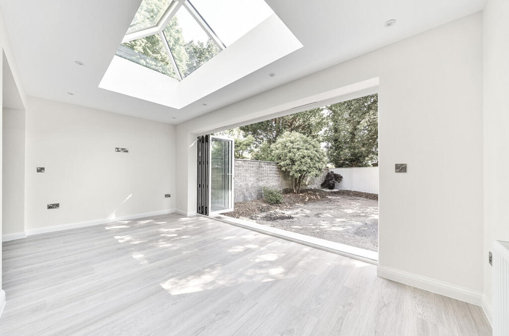 Additional image 9 of Latimers Close, Highcliffe, Christchurch, BH23