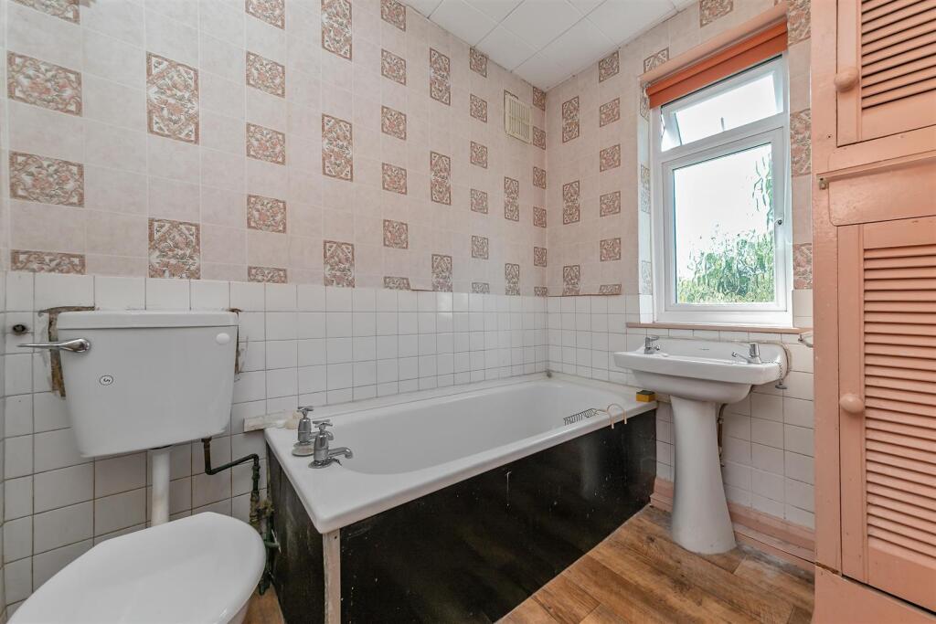 Additional image 13 of Wynchlands Crescent, St Albans