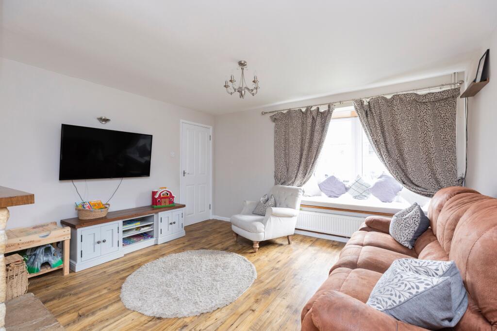 Additional image 3 of Lynch Close, Mere