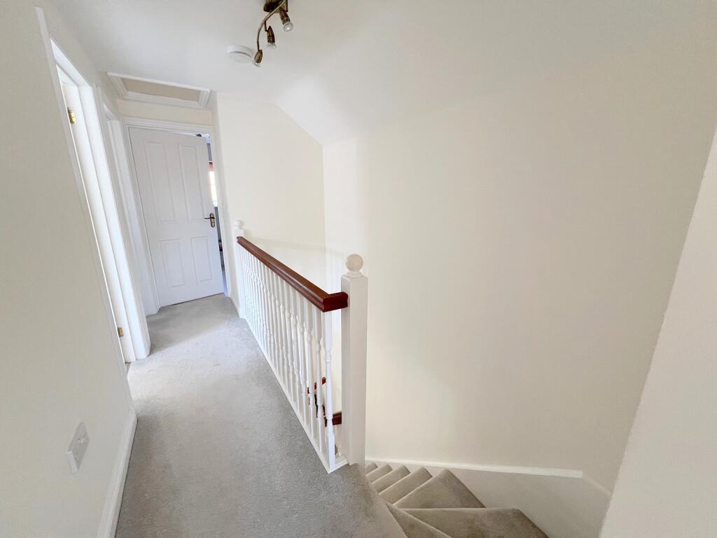 Additional image 14 of Yew Lane, New Milton, Hampshire. BH25 5BA