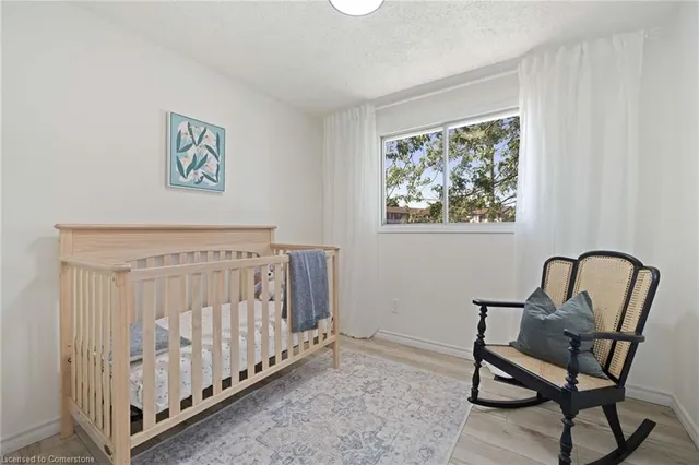 Additional image 19 of 5 Uxbridge Cres