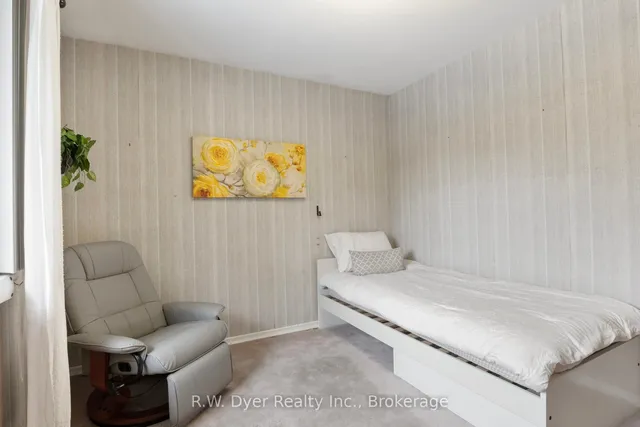 Additional image 15 of 41 Highpark Ave