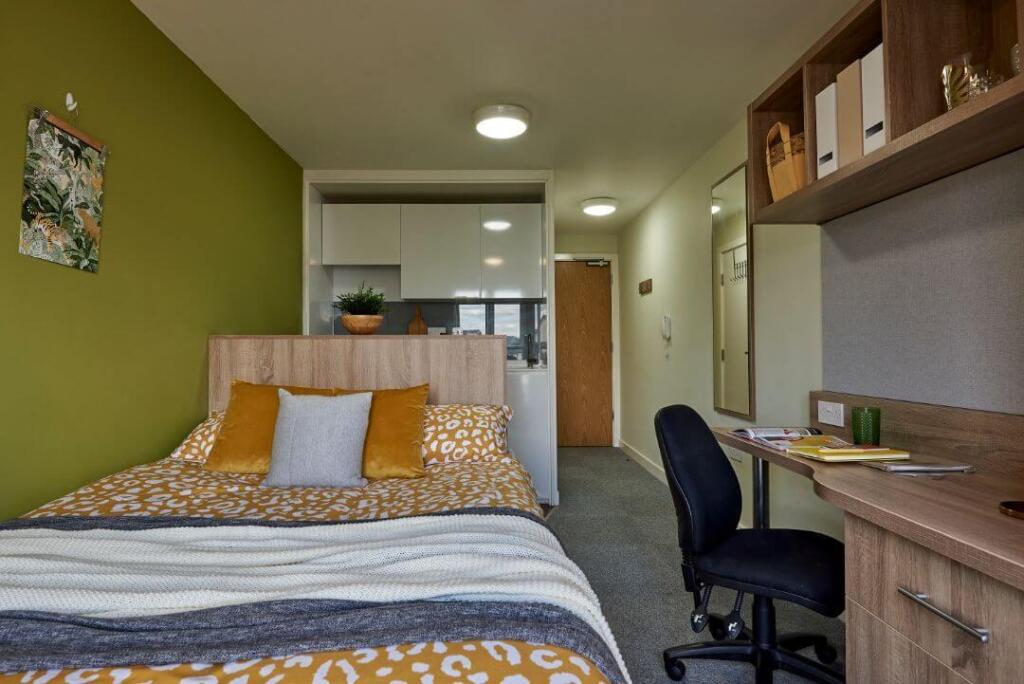 Additional image 7 of Birmingham | Student | September | B29