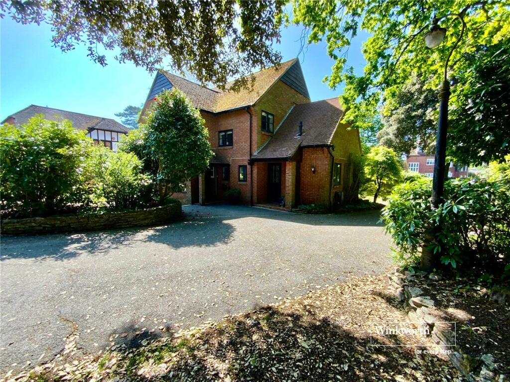 Additional image 25 of Friars Wood, Robins Way, Christchurch, Dorset, BH23