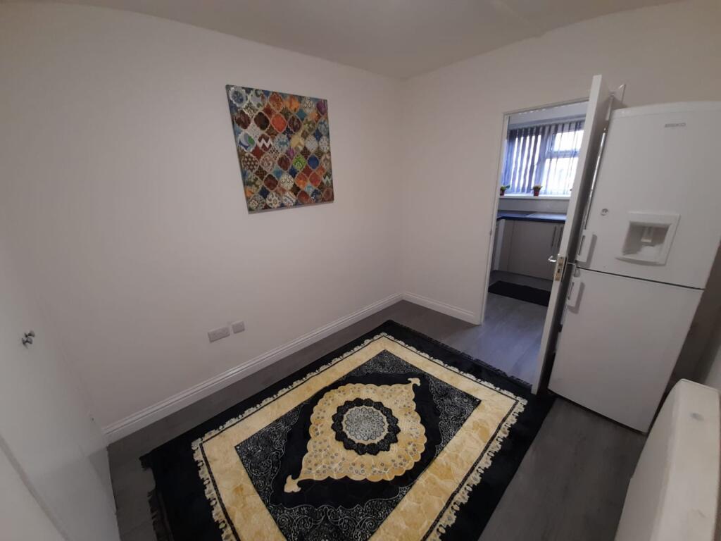 Additional image 11 of Flat ,  Erskine Street, Birmingham