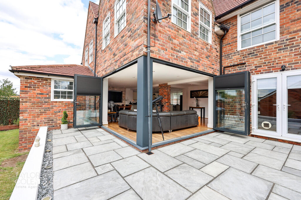 Additional image 42 of Dosthill Road, Two Gates