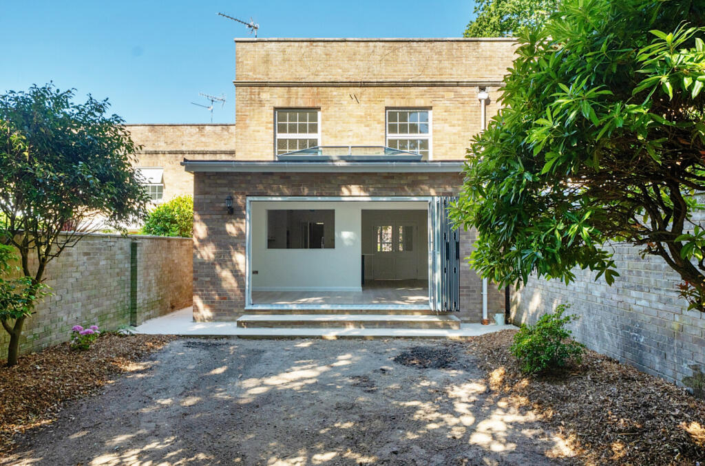 Additional image 18 of Latimers Close, Highcliffe, Christchurch, BH23