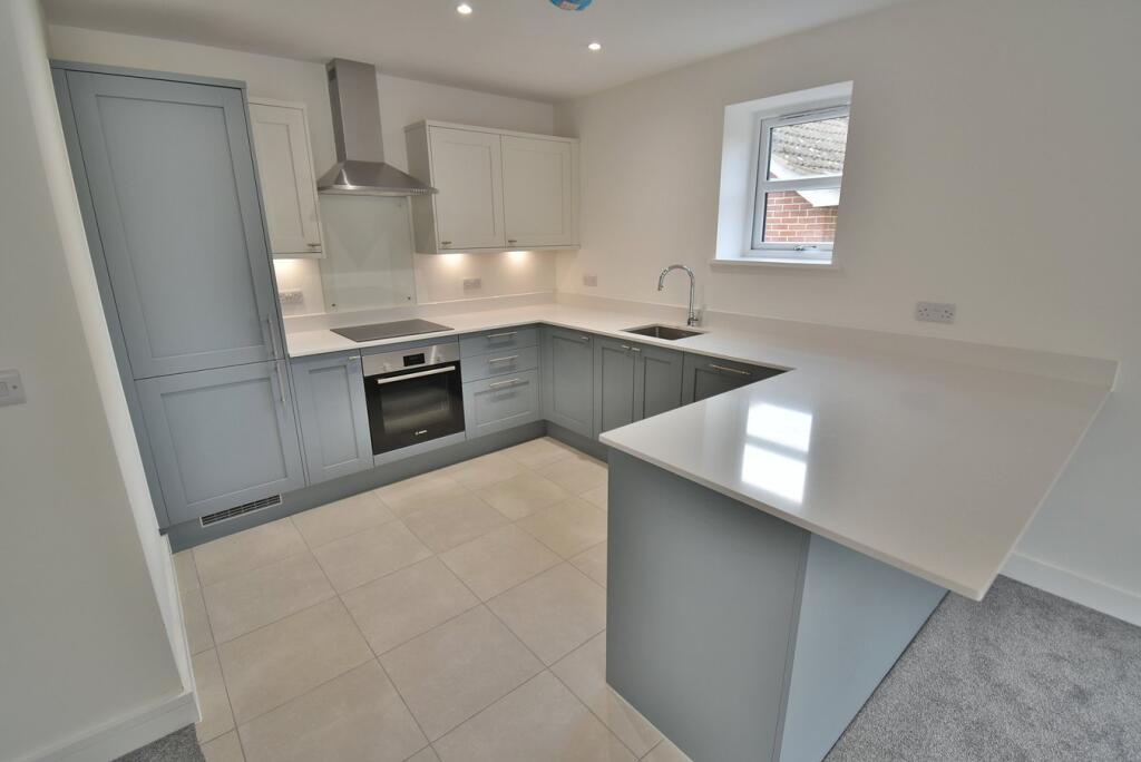 Additional image 4 of 14 Golf Links Road, Ferndown, BH22