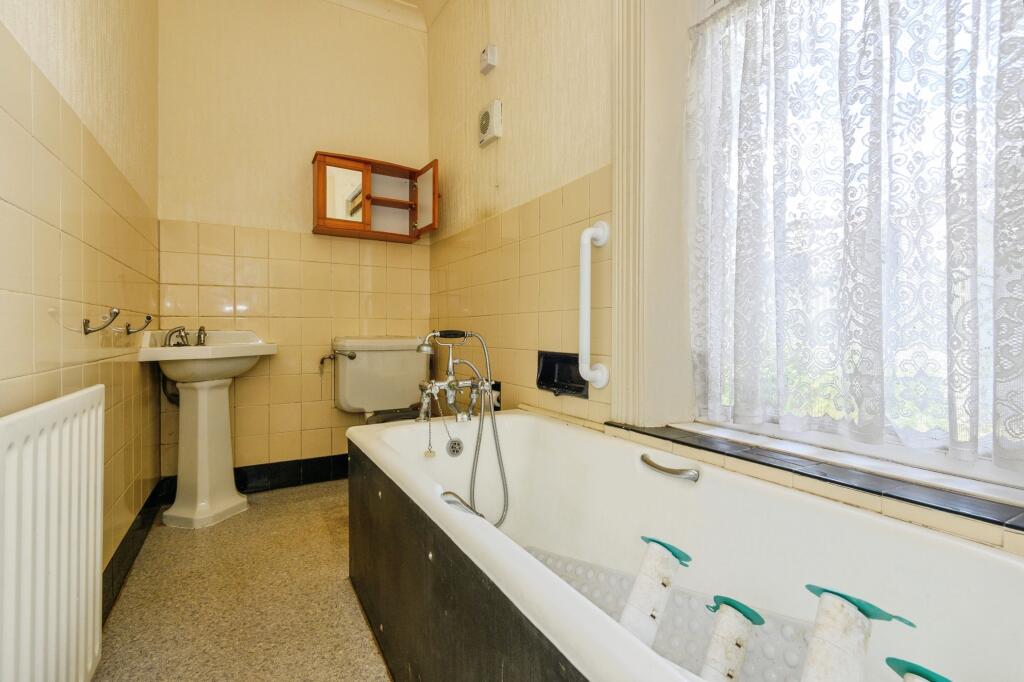 Additional image 14 of Bradford Road, Cleckheaton, BD19