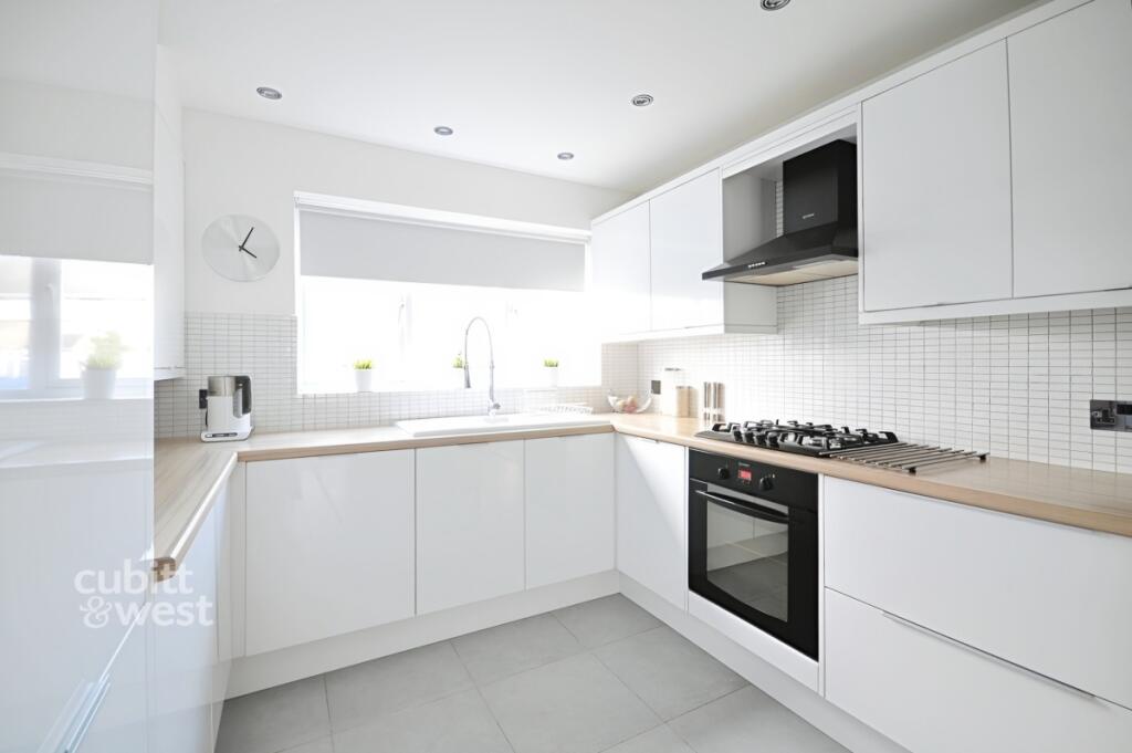 Additional image 15 of Giles Close Yapton BN18