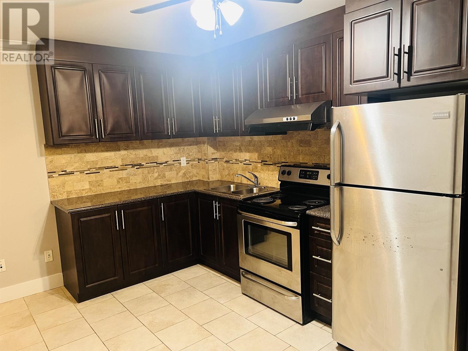 23xx BURQUITLAM DRIVE|Vancouver, British Columbia V5P2P3