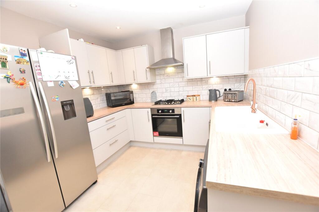 Additional image 24 of Hutton Hall Drive, Bradford, West Yorkshire