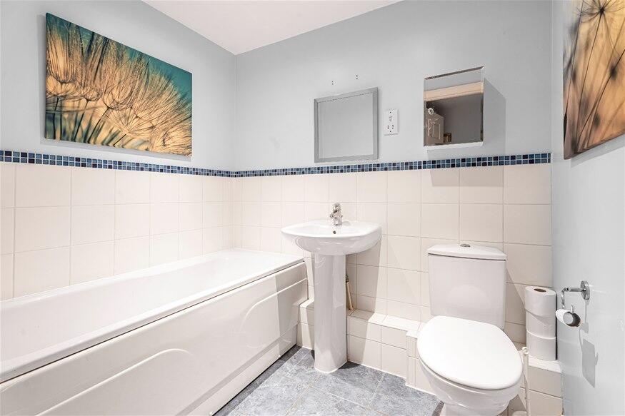 Additional image 11 of Roundwood Lane, Harpenden, AL5