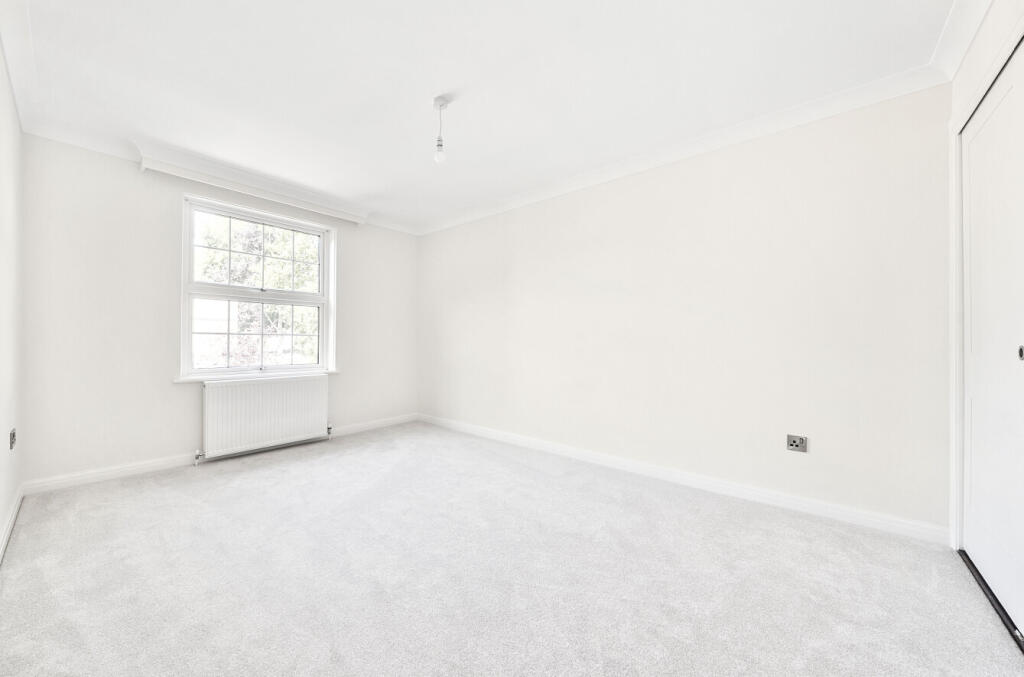 Additional image 13 of Latimers Close, Highcliffe, Christchurch, BH23