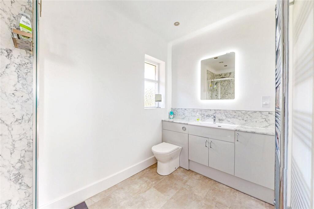 Additional image 17 of Chestnut Avenue, Barton on Sea, New Milton, Hampshire, BH25
