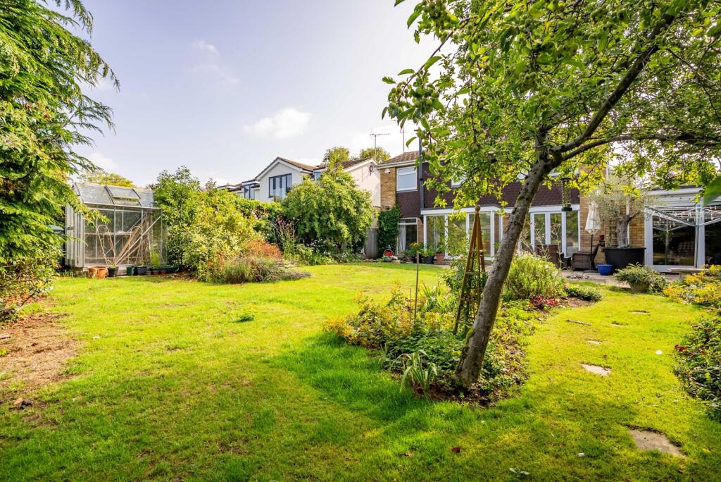 Additional image 9 of The Broadway, Wheathampstead, St. Albans, Hertfordshire, AL4