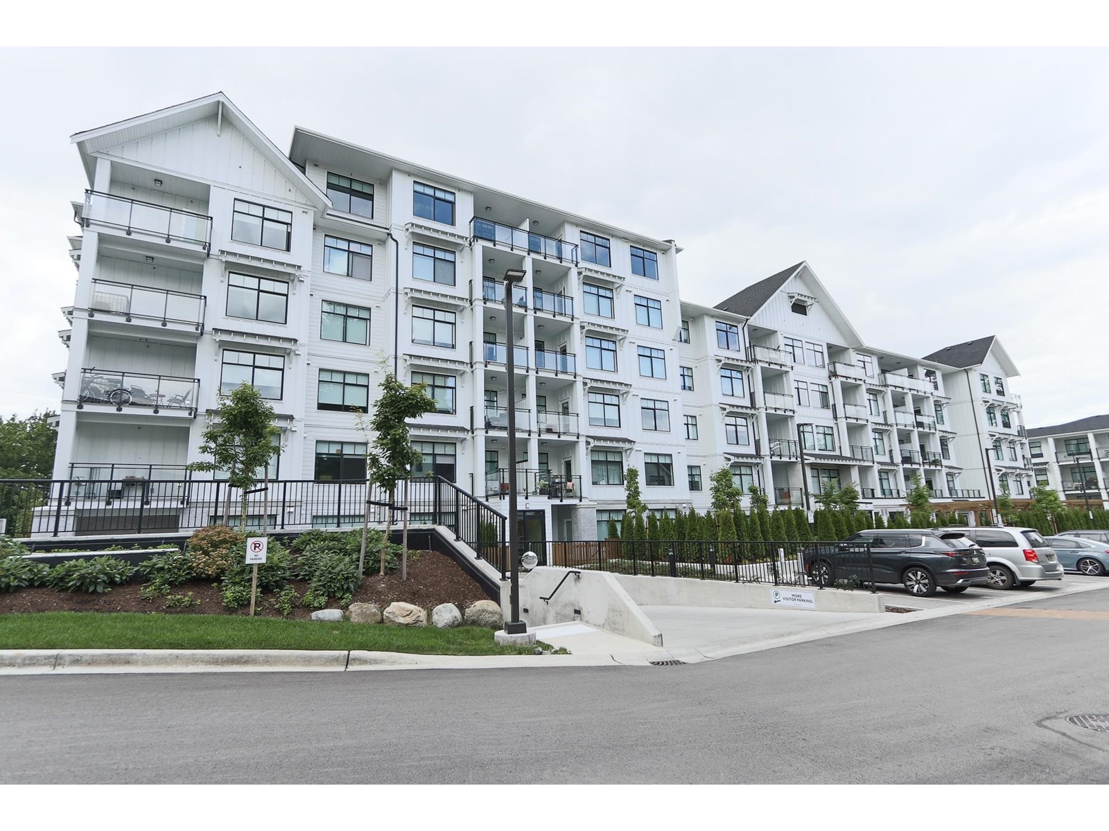 3317 148 STREET|Surrey, British Columbia V4P1A8